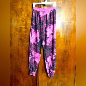 PINK by Victoria’s Secret jogger style sleep pants